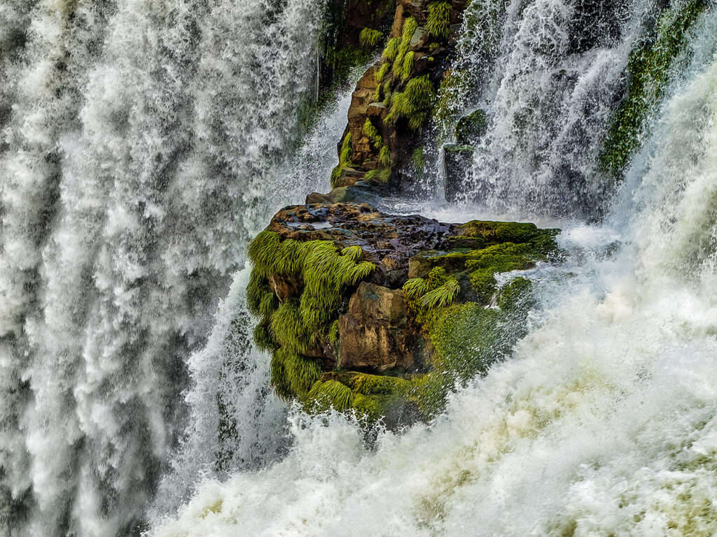 Iguazu Falls in Argentina. Photo by Marcelo César Augusto on Flickr.