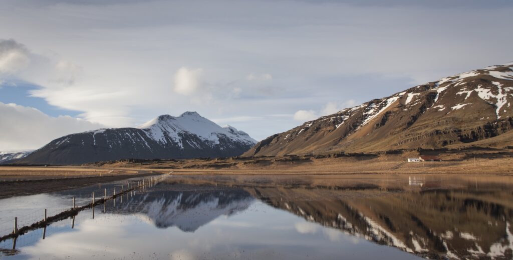Islandia elfica