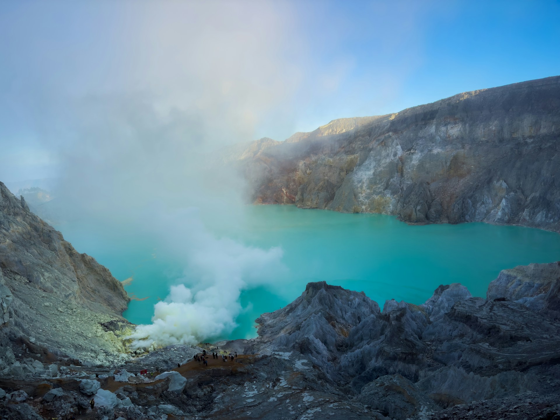 Kawah-Ijen-Indonesia Kawah-Ijen-Indonesia