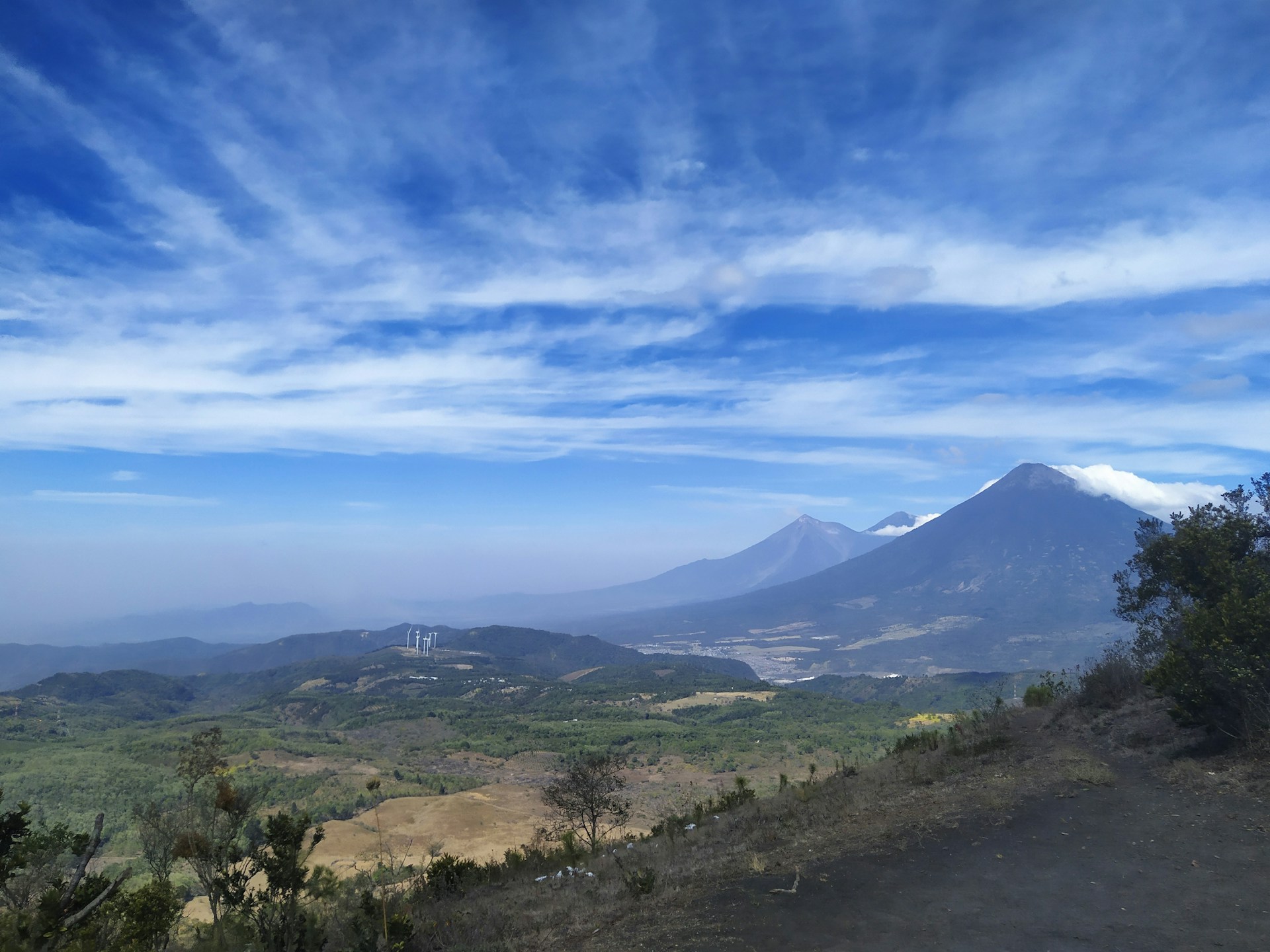 active-volcano-hikes-pacaya active-volcano-hikes-pacaya