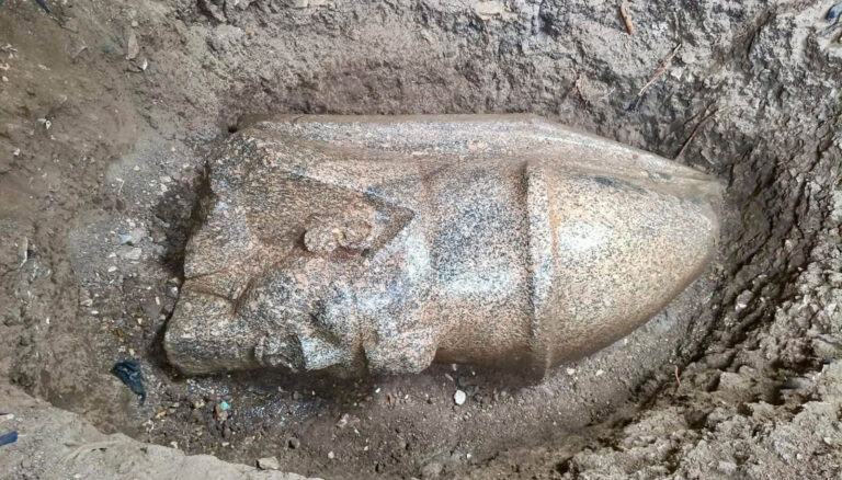 ramses ii statues